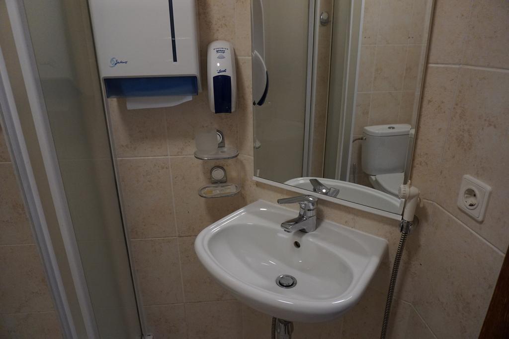 Duets Hotel Daugavpils Ngoại thất bức ảnh